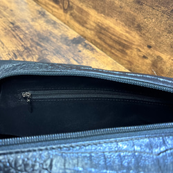高級ワニ革　セカンドバッグ　大きめ　メンズ　ブラック　ダブルファスナー 8枚目の画像