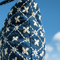 手縫い純綿サイドバックパック/刺繍クロスボディバッグ/刺繍ショルダーバッグ/インディゴ手縫い藍染めバッグ-フラワーバレンタインデ 13枚目の画像