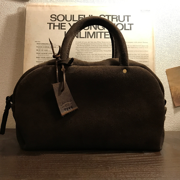 スエードバッグ　可愛いバッグ　チョコレート色のバッグ　ハンドバッグ　クードゥーレザー／Lot#146 2枚目の画像