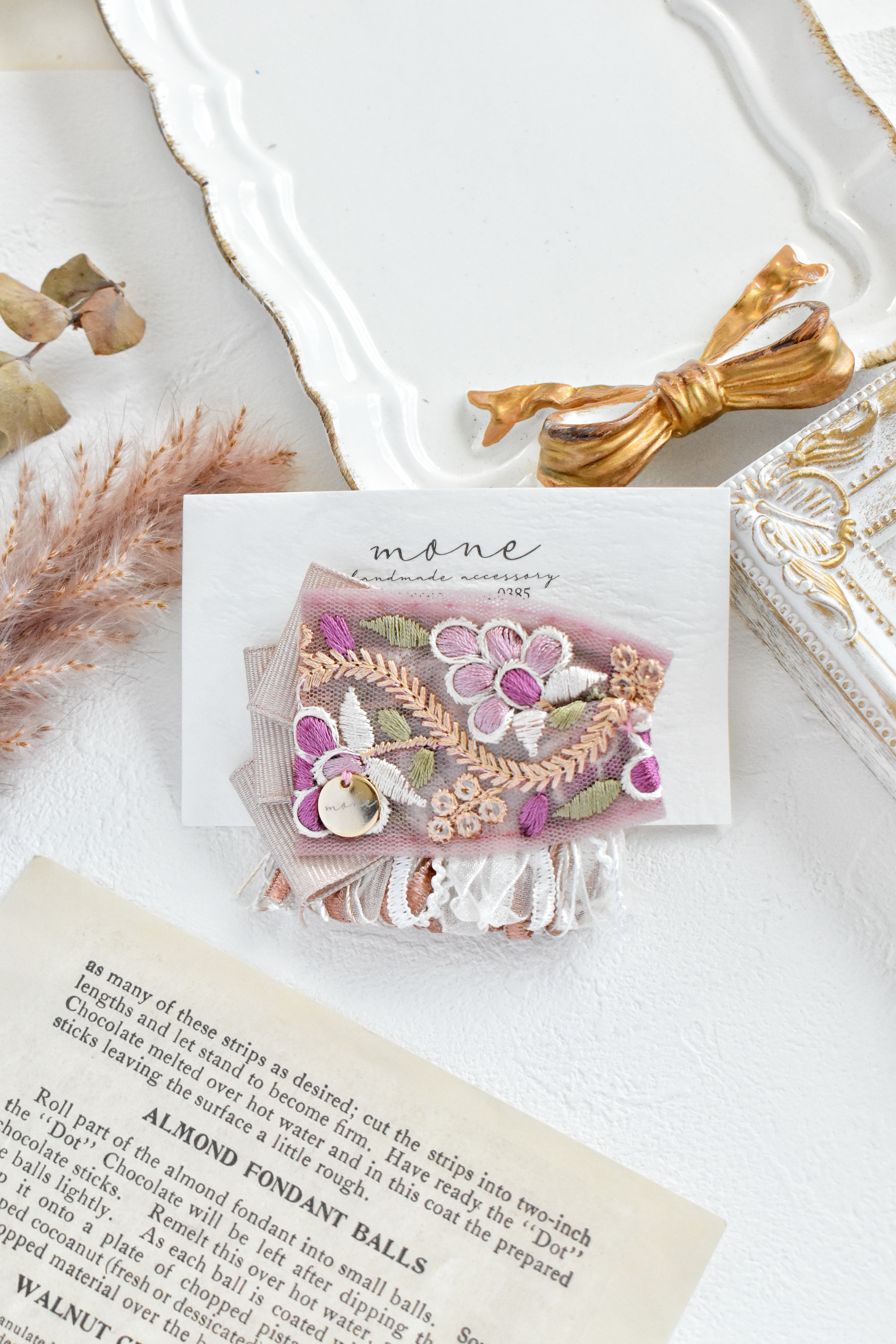 no.57 ハンドメイド　刺繍リボンとフリンジのアンティーク調ヘアアクセサリー d8f2f12b344fe9688a402925f8ada8