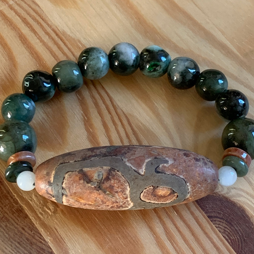 天然ヒスイのみ