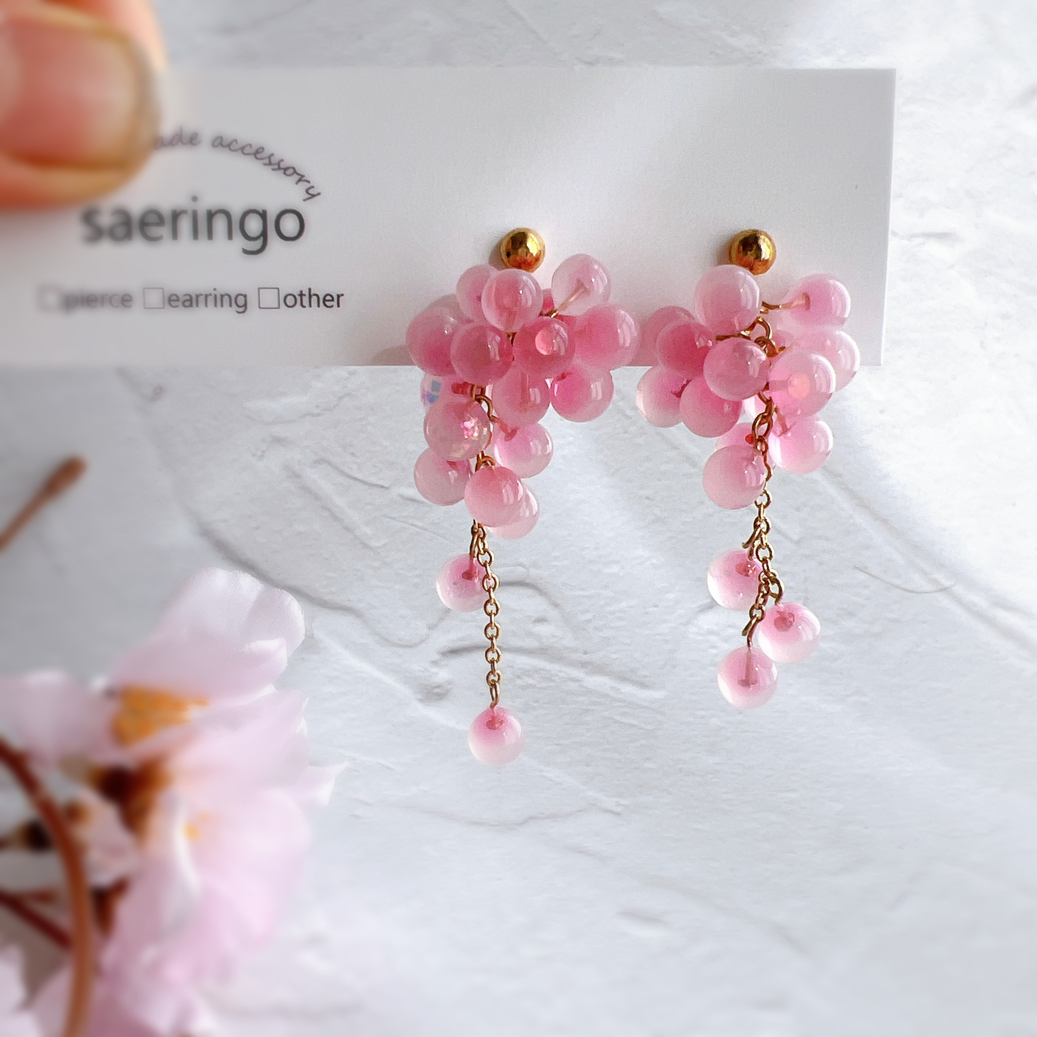 爆買いしたくなる イヤリングdouble blossom ブライダル 桜 cherry 成人式 イヤリング・ノンホールピアス