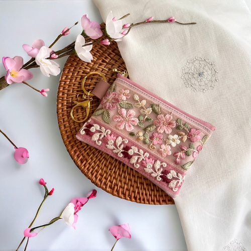 桜/インド刺繍×帆布☆キーホルダー付きフラットポーチ/マルチケース