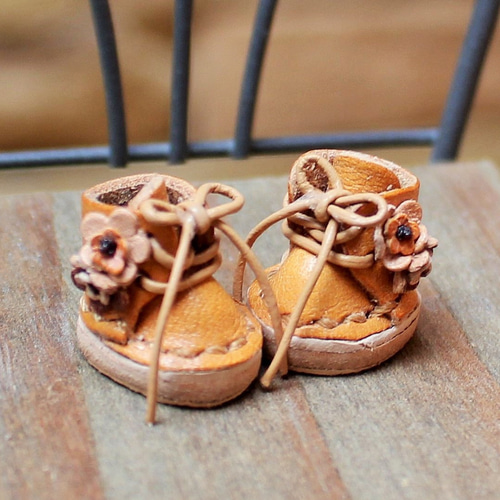 モンスト ブライス アイシードール エンジニアブーツ 薄茶 花 靴