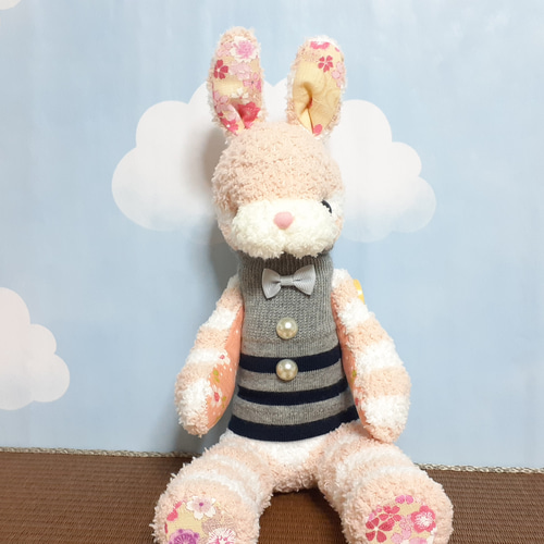 ピンクの桜うさぎさん(グレーの服)□靴下ぬいぐるみ/ソックドール