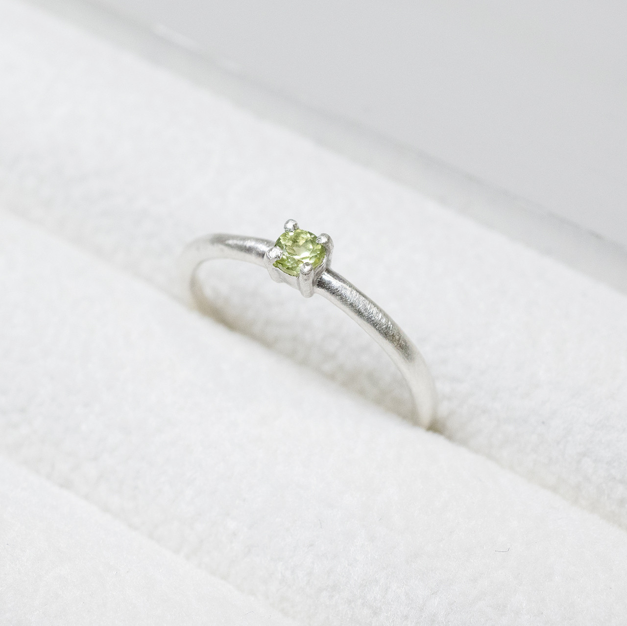 つや消し ペリドット ラウンド3mm シルバープレーンリング 1.5mm幅 マット｜SILVER RING｜1068