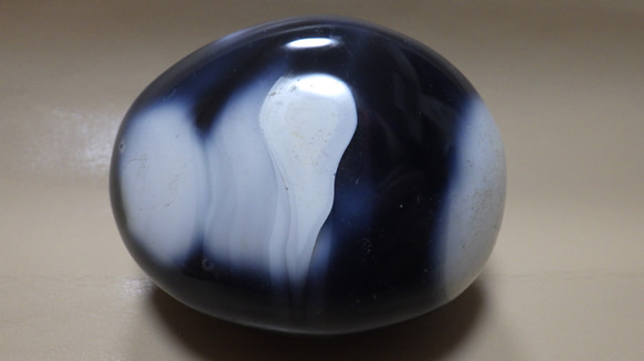 現物一点もの オルカアゲート/シャチ瑪瑙 231g その他置物 バンデル