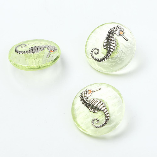 ウランガラス 銀のタツノオトシゴのボタン 1個 ボタン Babovka 通販