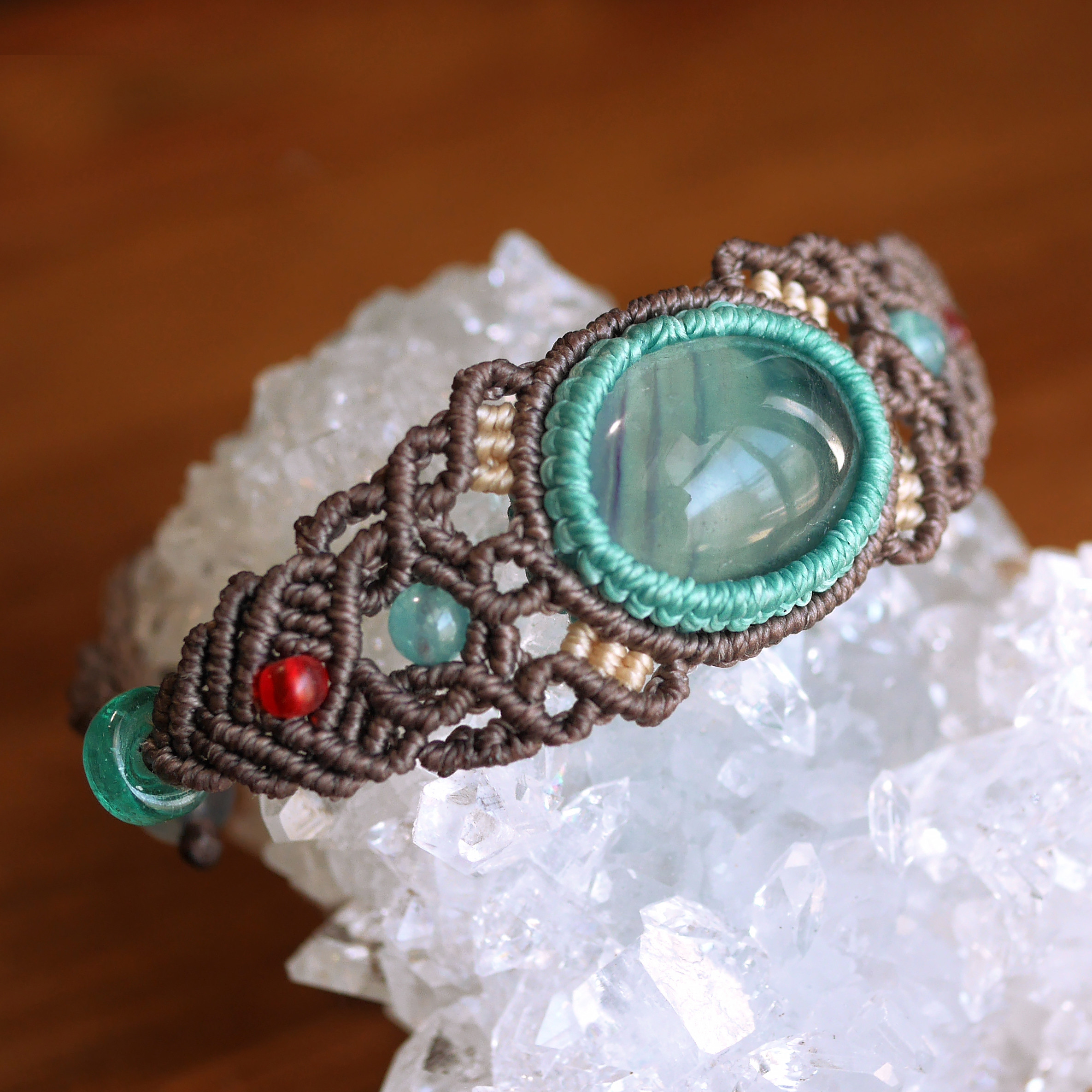 マクラメブレスレット☆宝石質 バイカラー・ブルーグリーンフローライト_220377