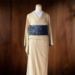 *和服布* 大島紬 這是一種半寬切馬風格成人平子帶，採用大花、春亞紡和西陣織材料製成。長450cm。 第8張的照片