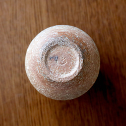 【薪窯焼成】チタンマット釉の一輪挿し 8枚目の画像