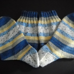 手編みの靴下　メリノウールで編んだ、爽やかな印象の大きめ靴下（女性用） 8枚目の画像