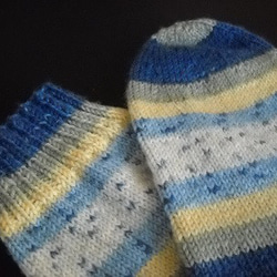 手編みの靴下　メリノウールで編んだ、爽やかな印象の大きめ靴下（女性用） 10枚目の画像