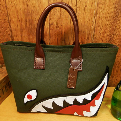 可愛い☆厚手6号オリーブ防水帆布×本革シャークマウスの