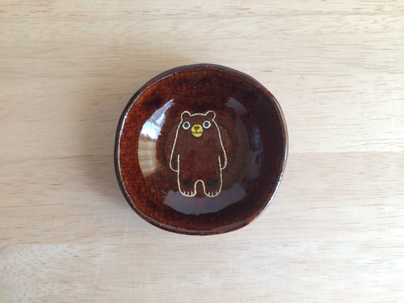 小皿（クマ） 小皿 後山工房 マザキユキ 通販 17085590｜Creema(クリーマ)