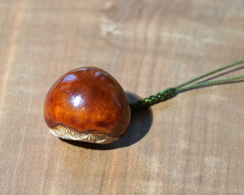 根付　栗　木彫　パードック　紅木　彫刻 小物 煙草入れ　鹿角　　ストラップ 根付 栗 木彫 パードック 紅木 彫刻 小物 煙草入れ 鹿角