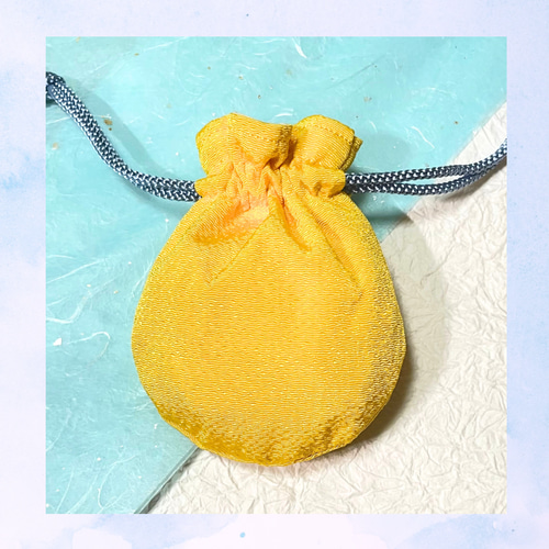 巾着袋・お守り袋（月に三ツ星模様） 巾着袋 Tomo silk thread 通販