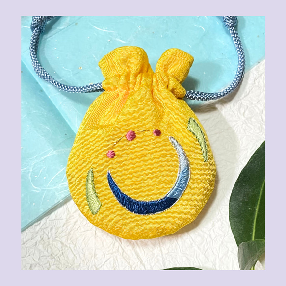 巾着袋・お守り袋（月に三ツ星模様） 巾着袋 Tomo silk thread 通販