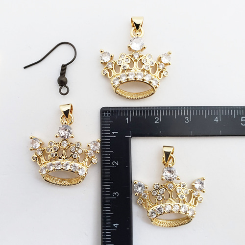 1個 王冠 クラウン 女王 キング 18KGP キュービックジルコニア パーツ