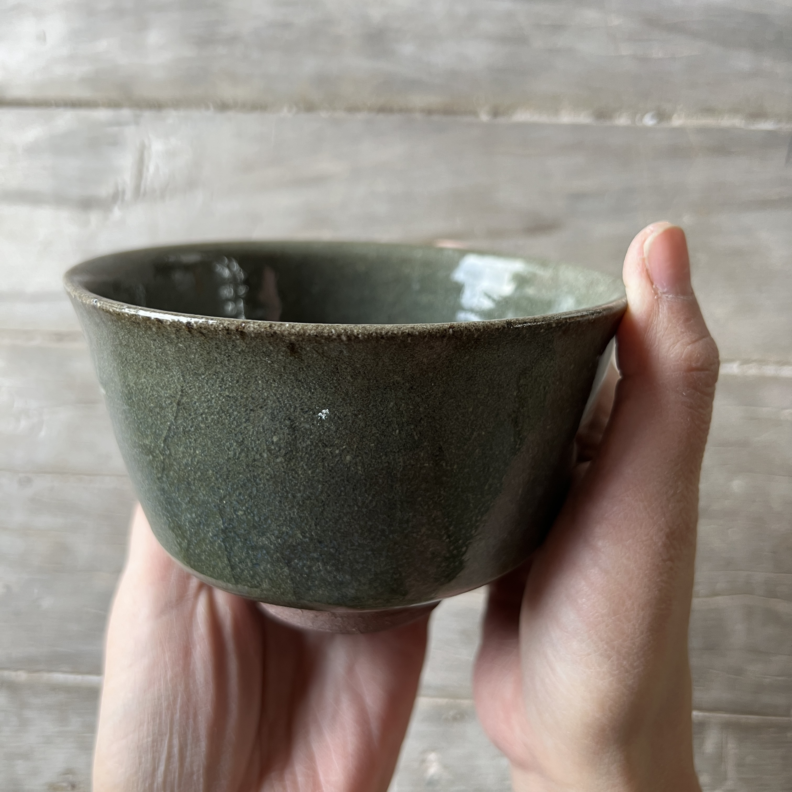 もらって嬉しい出産祝い ろくろ目 茶碗 青磁 茶道具 抹茶碗 窯傷 銘 茶器 貫入 工芸品