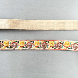災害義援金付き インド刺繍リボン スマホショルダー ショルダーストラップ ショルダーベルト ベージュイエロー 4枚目の画像