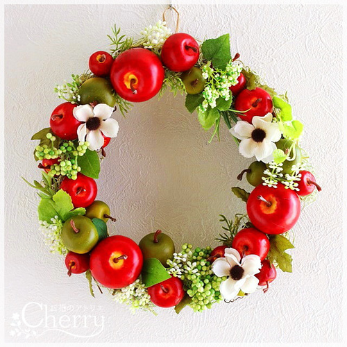 癒やし系・母の日】年中飾れる、可愛いリンゴごろごろリース・「Creema