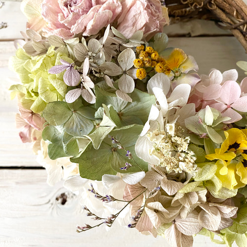 ♡母の日ギフト♡淡いラナンキュラスと春のフリルビオラのハーフ