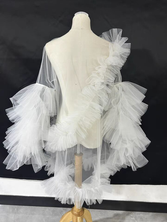 送料無料！ 抜群のおしゃれ見えカーディガン(ボレロ) ソフトチュール ラッフルフリルトップス 長袖　前撮り　ウエディング XL 身長 ドレス