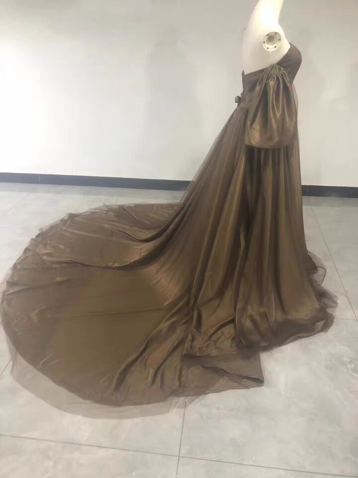 送料無料！とっても軽いブラウンカラードレス ベアトップ 取り外しパフスリーブ トレーン 挙式 フォトウエディング　前撮り