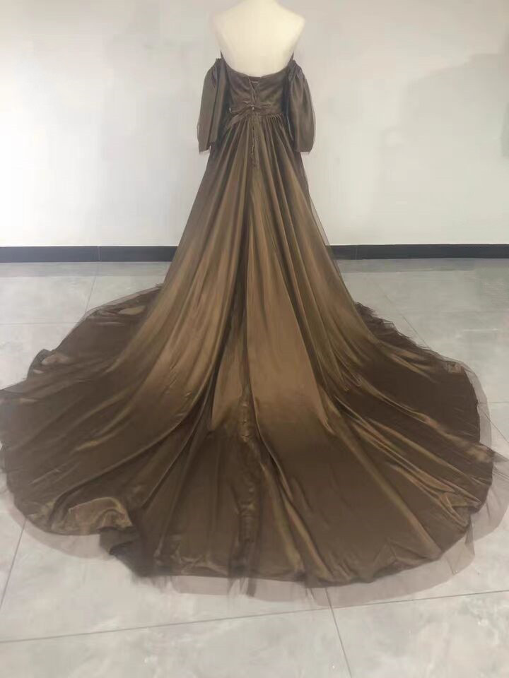 送料無料！とっても軽いブラウンカラードレス ベアトップ 取り外しパフスリーブ トレーン 挙式 フォトウエディング　前撮り