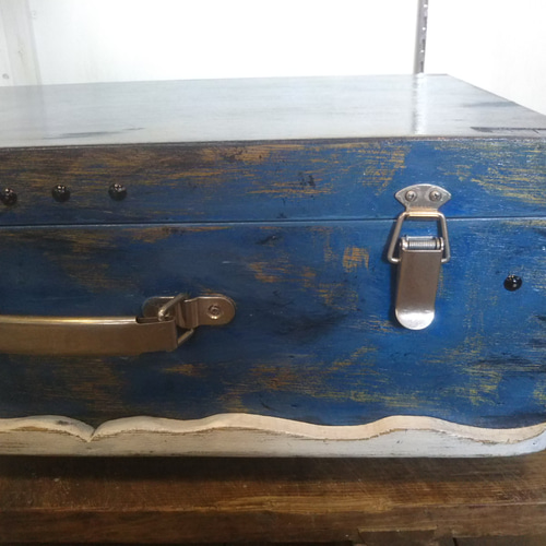 トランク形収納インテリア　小物収納　木製　アンティーク風　シャビー　ダメージ加工 トランク形収納インテリア小物収納木製アンティーク風シャビーダメージ加工