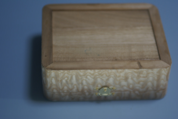 木製　アクセサリーボックス　タモ玉杢突板貼り 4枚目の画像
