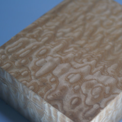 木製　アクセサリーボックス　タモ玉杢突板貼り 2枚目の画像