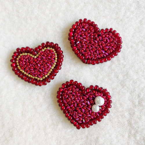 Heart Red】赤色ハート刺繍ブローチ⭐︎バレンタインプレゼント