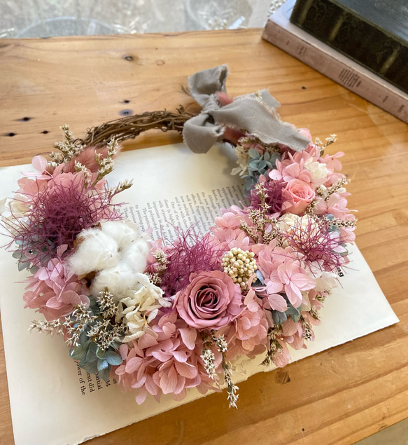 くすみピンクの三日月リース(再販) プリザーブドフラワー 花の くすみピンクの三日月リース(再販) プリザーブドフラワー 花の
