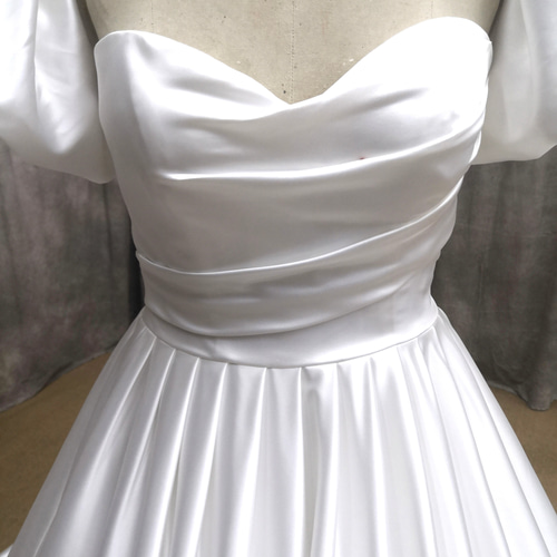 ボリューム袖 オフショルダー プリンセスライン ウェディングドレス  