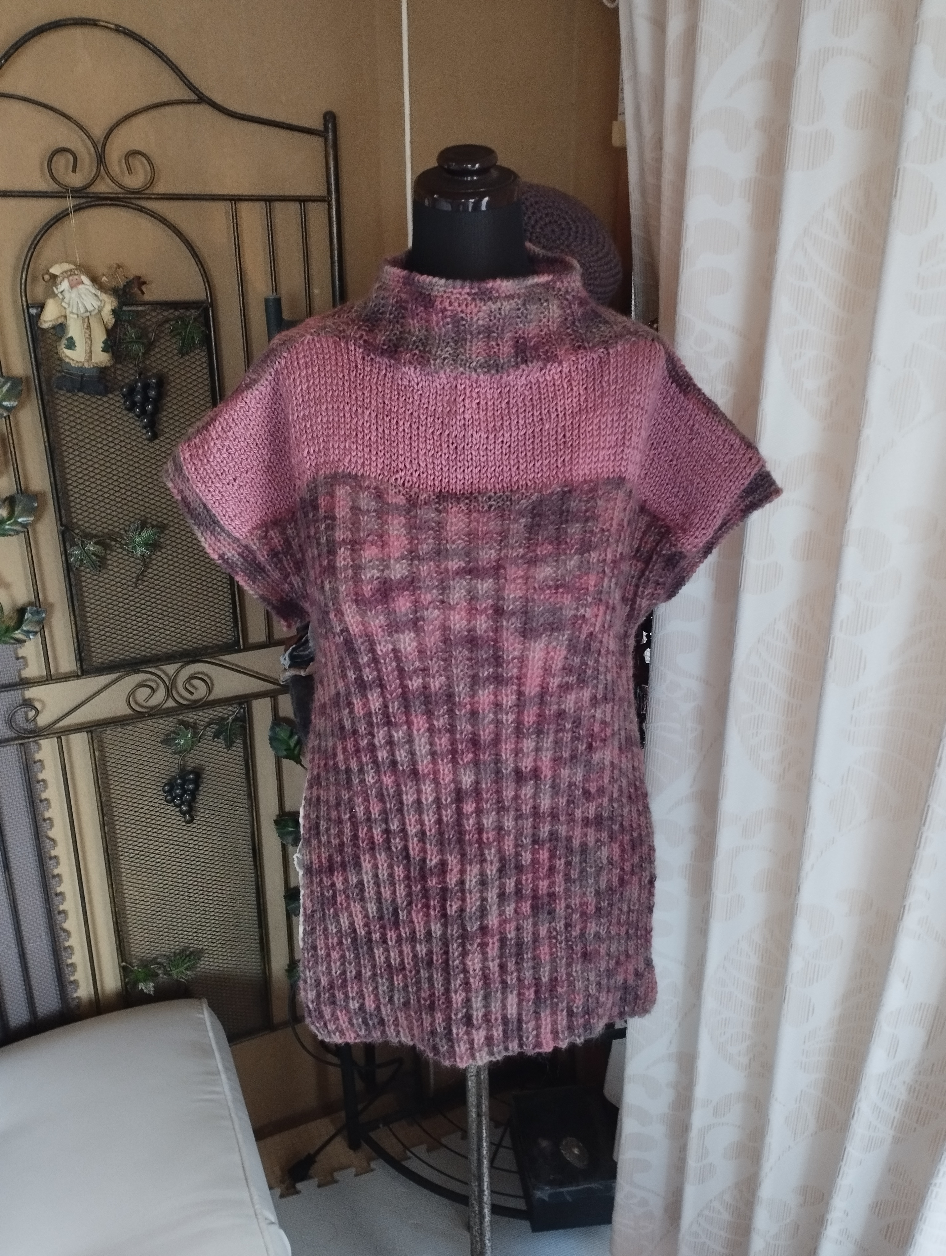 深みの大人ピンクのトレンドベスト