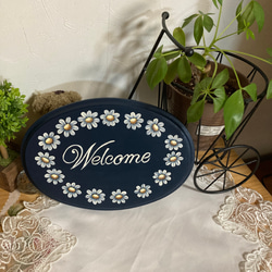 受注制作）トールペイントで描いたお洒落な濃紺のマーガレットの