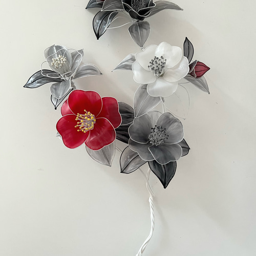 一点物】椿 紅白椿 水墨画風 白い枝 ディップフラワー ワイヤー