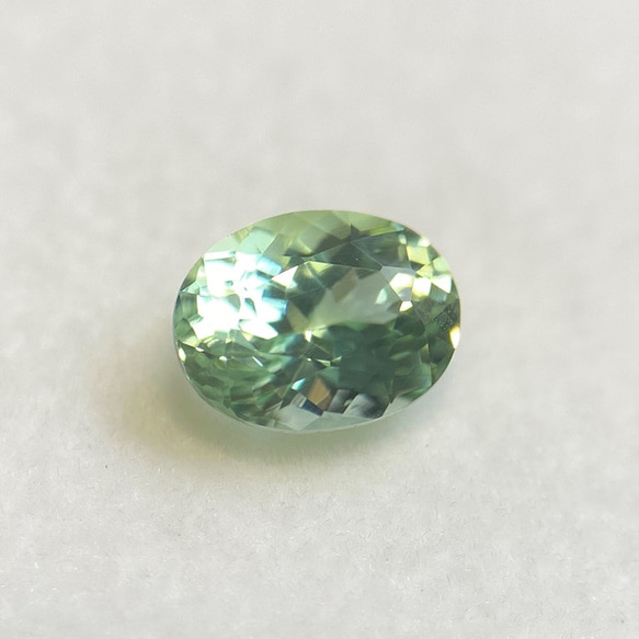 【お盆セール開催中】コーネルピン ルース 0.504ct タンザニア産 プリズマティン 蛍光有 日独ソ付き＆分析済 ご了承ください
