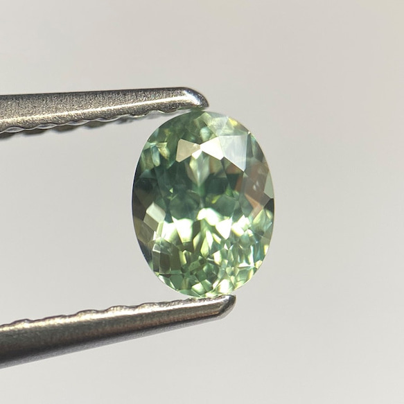 【お盆セール開催中】コーネルピン ルース 0.504ct タンザニア産 プリズマティン 蛍光有 日独ソ付き＆分析済 ご了承ください