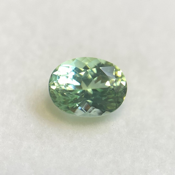 【お盆セール開催中】コーネルピン ルース 0.504ct タンザニア産 プリズマティン 蛍光有 日独ソ付き＆分析済 ご了承ください