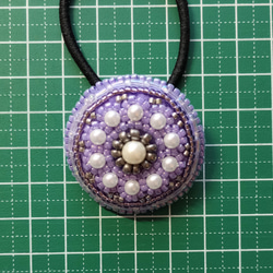 ビーズ刺繍のヘアゴム　紫　#18 7枚目の画像
