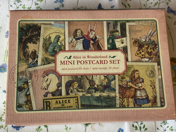 新入荷！ARTDECO社製！『不思議の国のアリス ミニポストカード