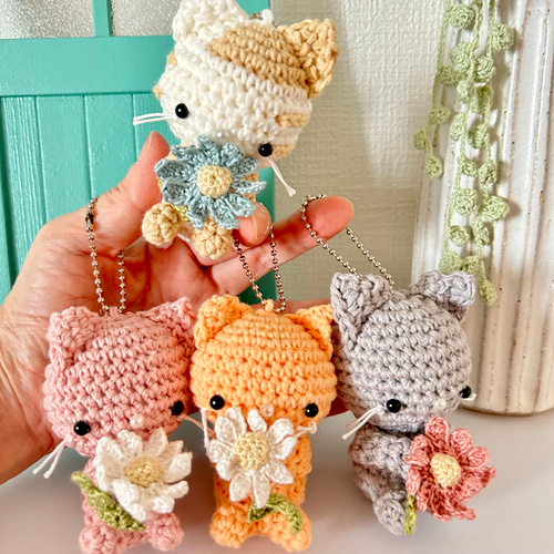 子猫ちゃんのバッグチャーム♡ストラップ♡アートドール♡ぬいぐるみ♡お花♡レース♡ 子猫ちゃんのバッグチャーム♡ストラップ♡アートドール