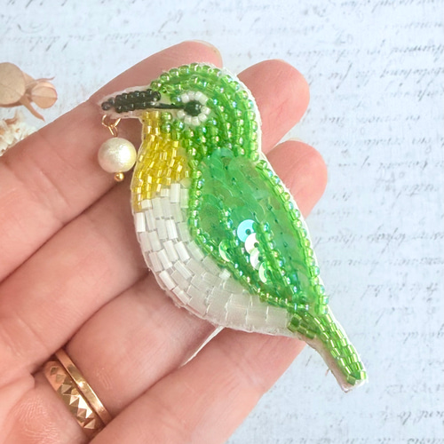 ビーズ刺繍の野鳥ブローチ・メジロ ブローチ Little Plum 通販