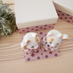 縁起物　招き猫　ペア　ピンク　商売繁盛　千客万来　運気　幸福　猫好き　愛猫　ネコフィギュア　開店祝い　陶磁器　一点もの 4枚目の画像