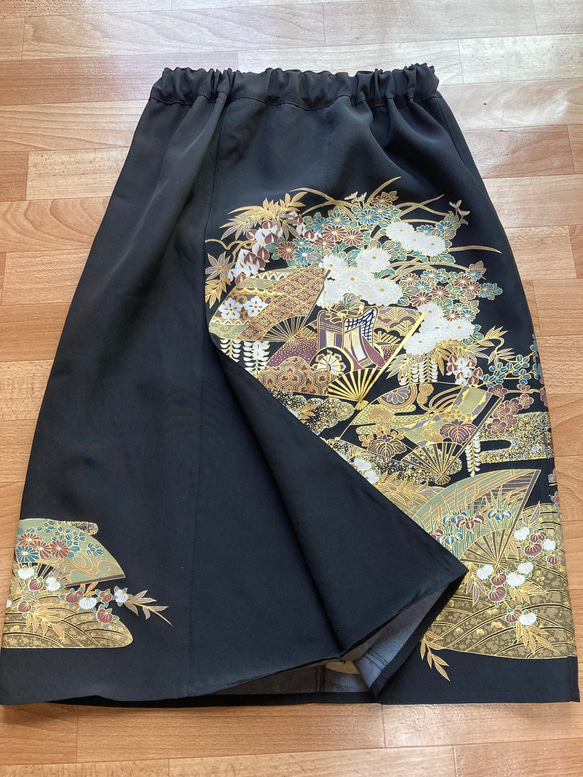 黒留袖リメイク　絹　ワンプリーツスカート 18枚目の画像