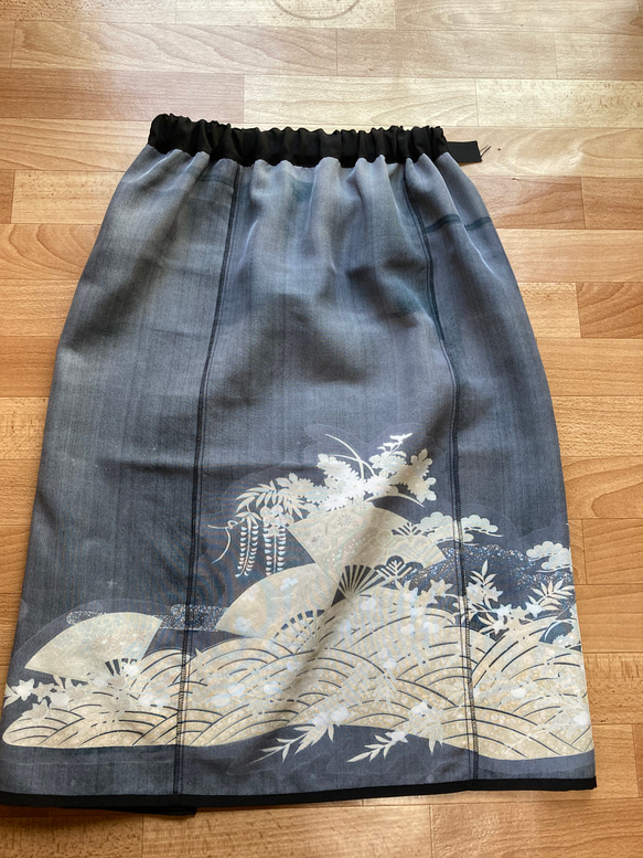 黒留袖リメイク　絹　ワンプリーツスカート 14枚目の画像