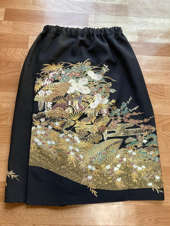 黒留袖リメイク　絹　ワンプリーツスカート 11枚目の画像